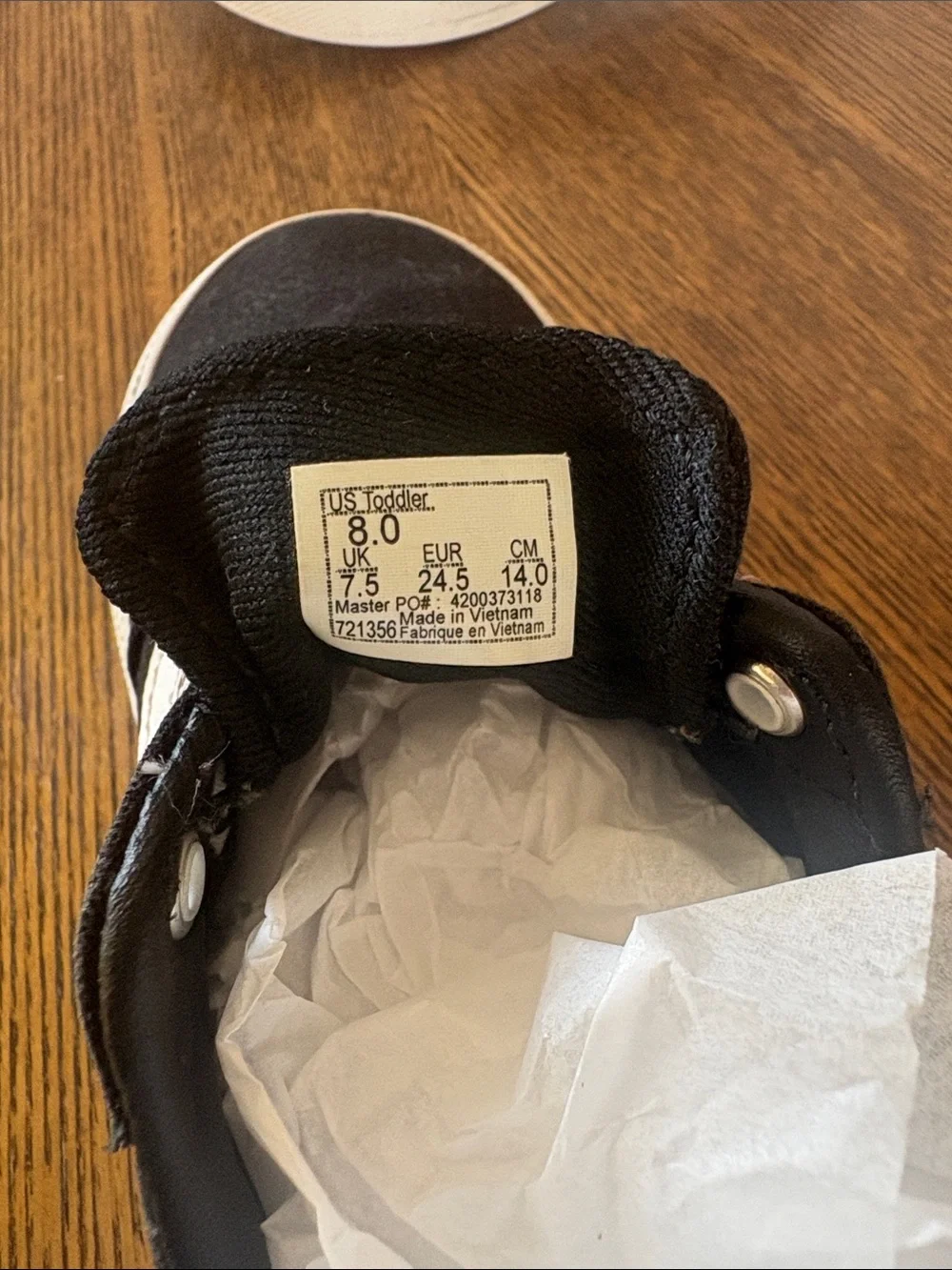 VANS Toddler Black and White Low-Top, Slip On, Old Skool Sneakers Size 8